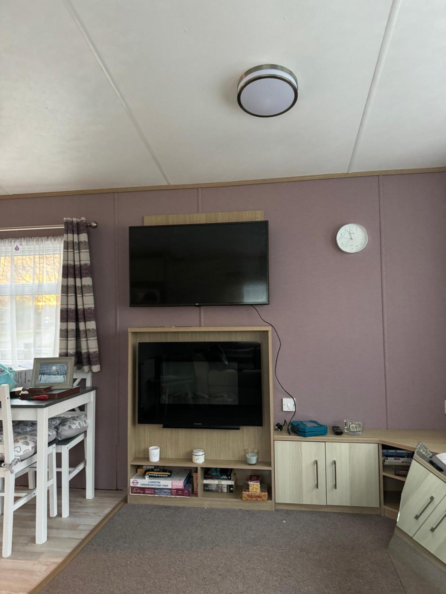 2 Bedroom Lakeview Lodge - Ensuite & Balcony Deck Carnforth Exterior foto