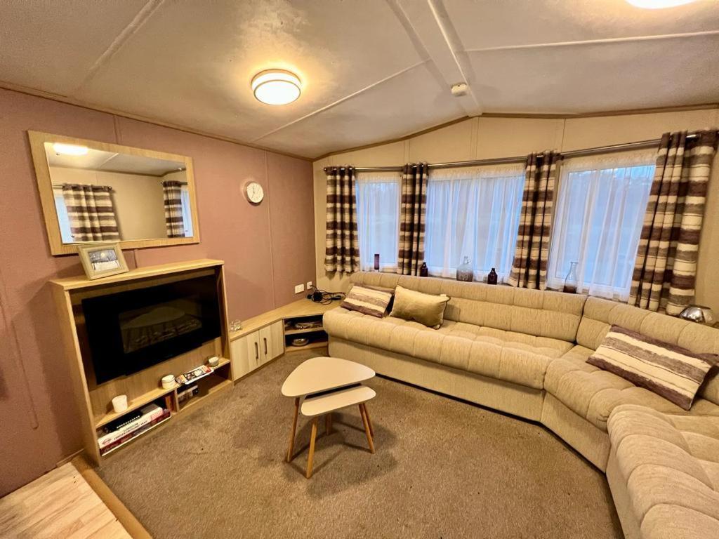 2 Bedroom Lakeview Lodge - Ensuite & Balcony Deck Carnforth Exterior foto