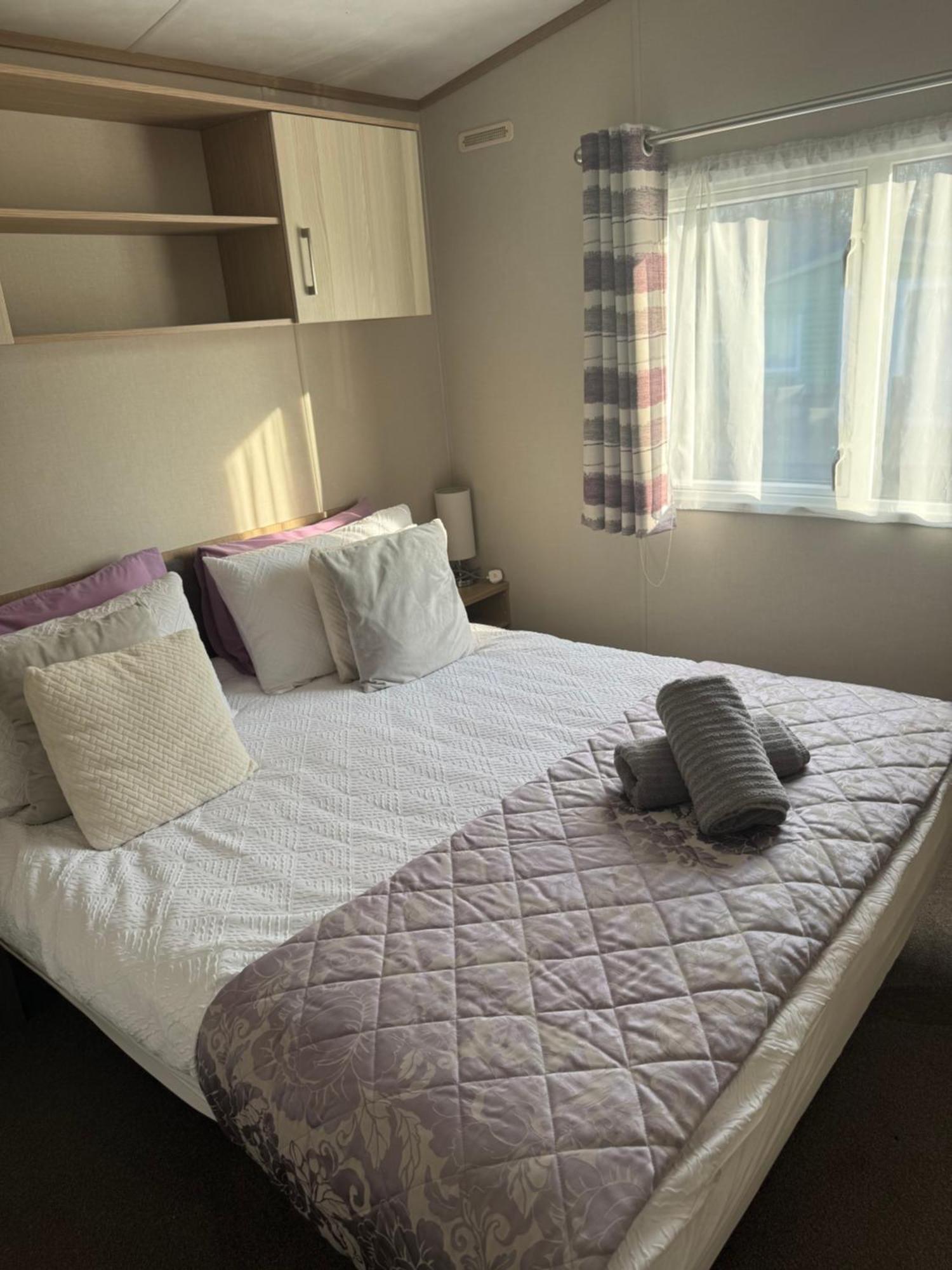 2 Bedroom Lakeview Lodge - Ensuite & Balcony Deck Carnforth Exterior foto